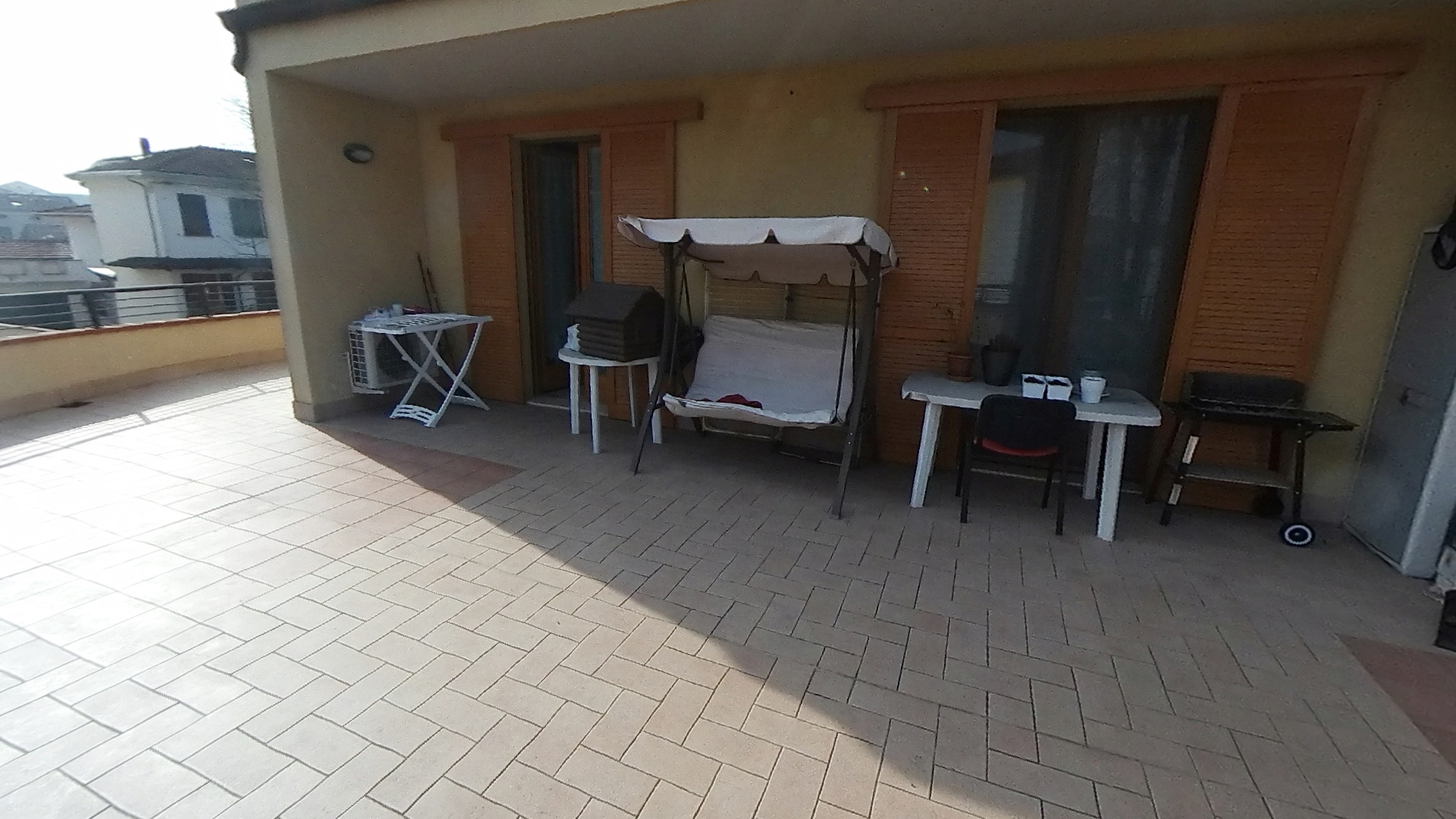 Appartamento con 2 letto e terrazzo di 80 mq a Suzzara