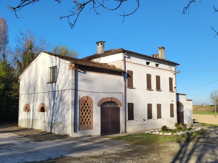 Loghino in Golena a riva del Po — Frazione, Suzzara (MN)
