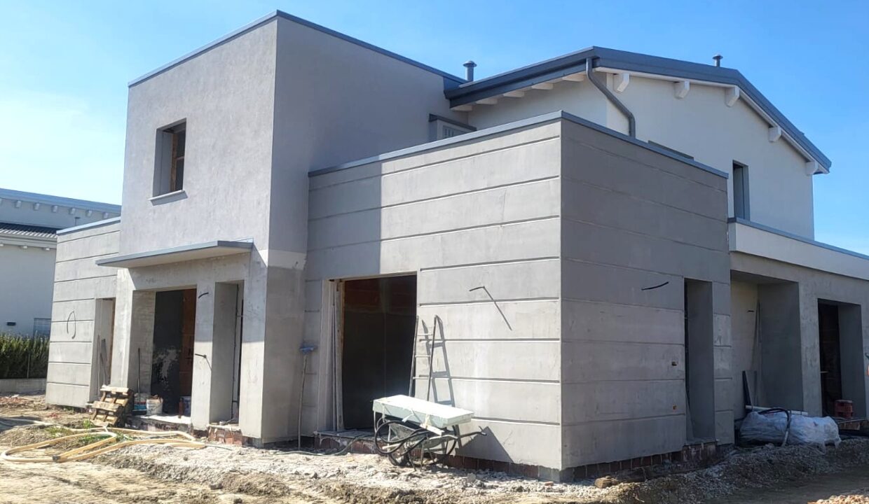 WhatsApp Image 2025-09-19 at 11.38.21 (1)