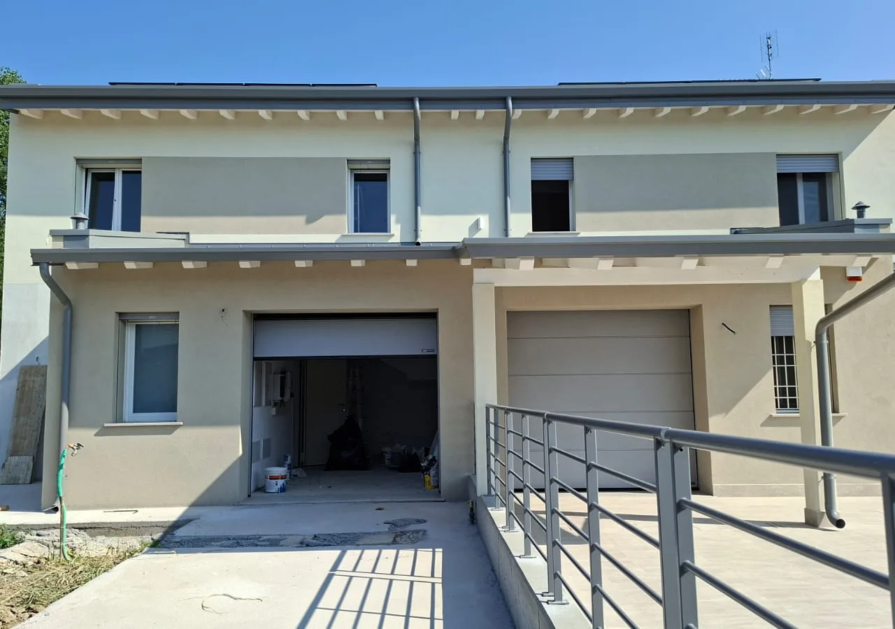 Villa bifamiliare a Suzzara — foto 1