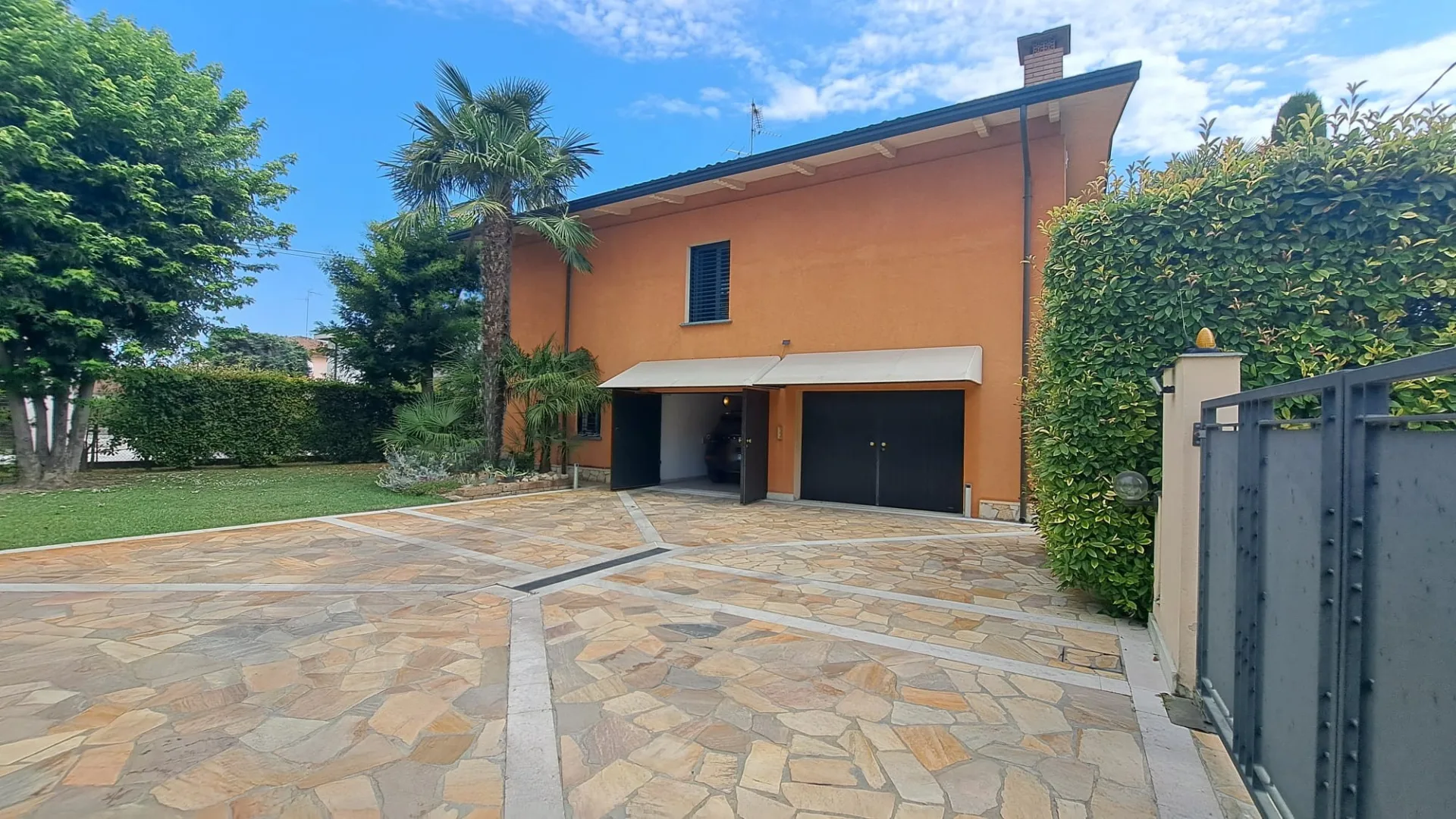 Villa singola a Suzzara — foto principale