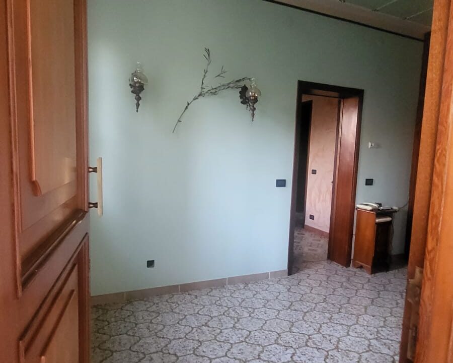 WhatsApp Image 2025-10-27 at 17.39.11 (1)