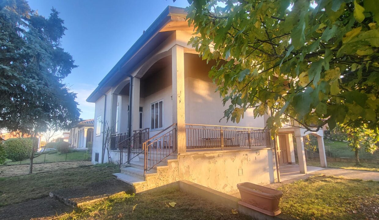 WhatsApp Image 2025-10-27 at 17.39.18 (2)