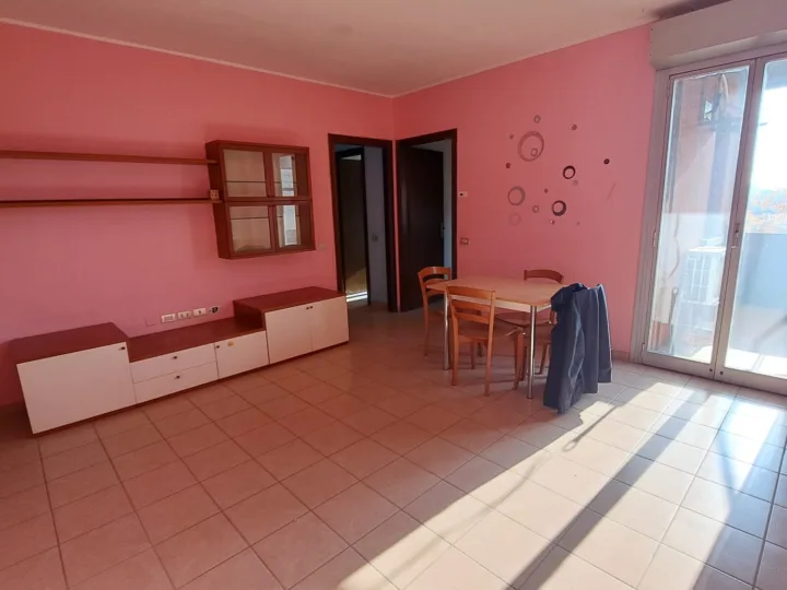 Appartamento con 2 letto a Suzzara — Suzzara (MN)