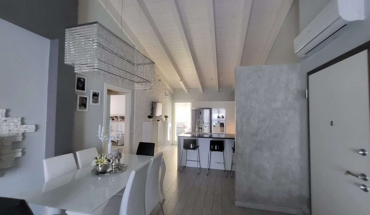 WhatsApp Image 2025-11-12 at 17.19.25 (5)