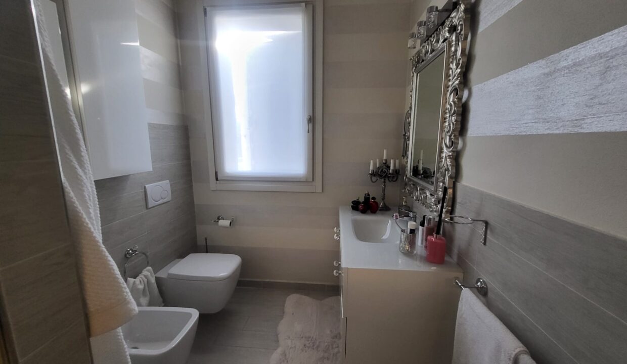 WhatsApp Image 2025-11-12 at 17.19.51 (1)