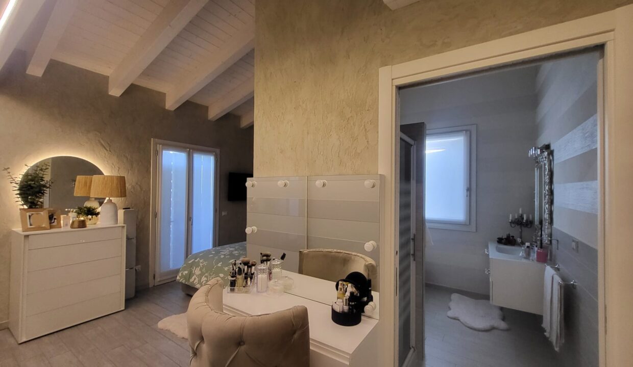 WhatsApp Image 2025-11-12 at 17.19.52