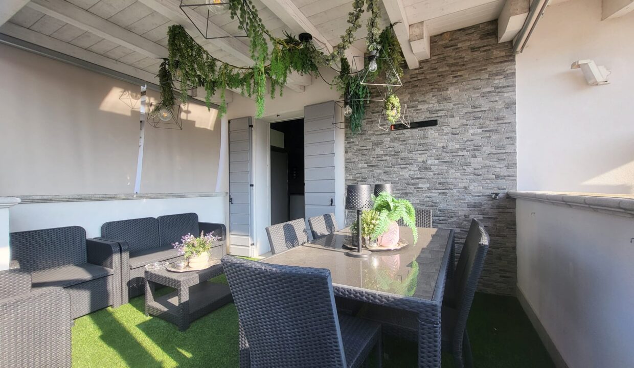 WhatsApp Image 2025-11-12 at 17.20.17 (1)