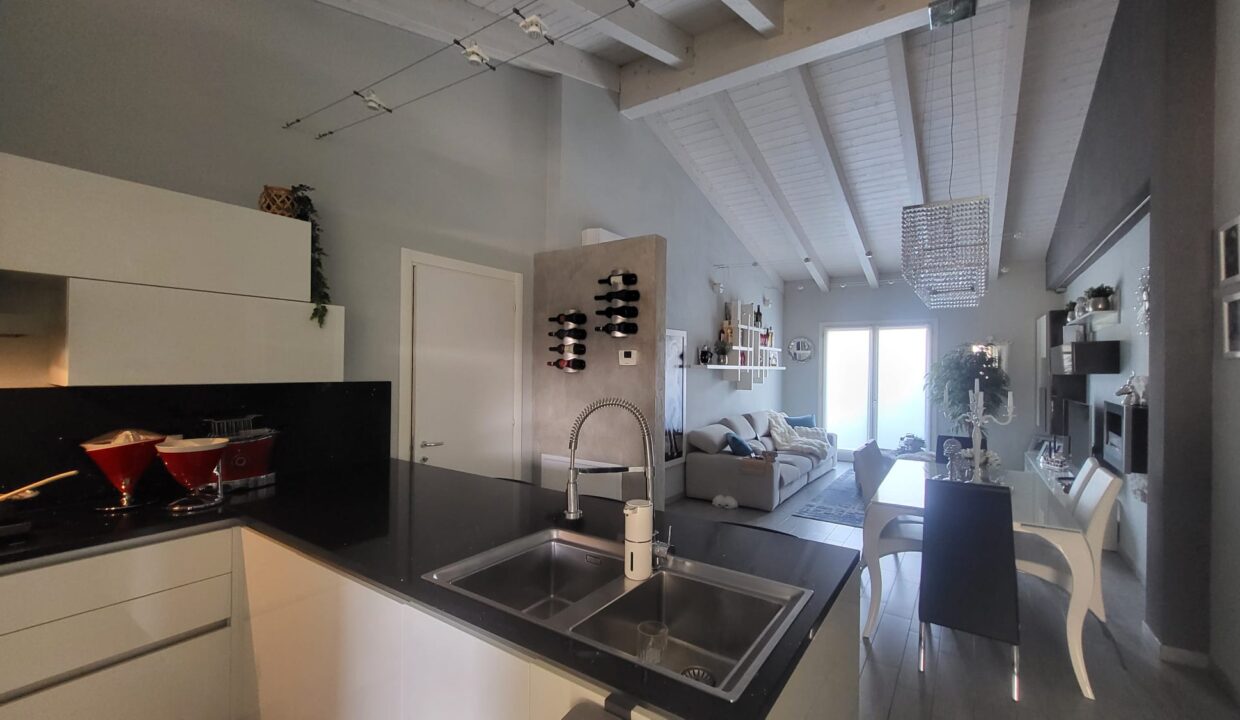 WhatsApp Image 2025-11-12 at 17.20.18