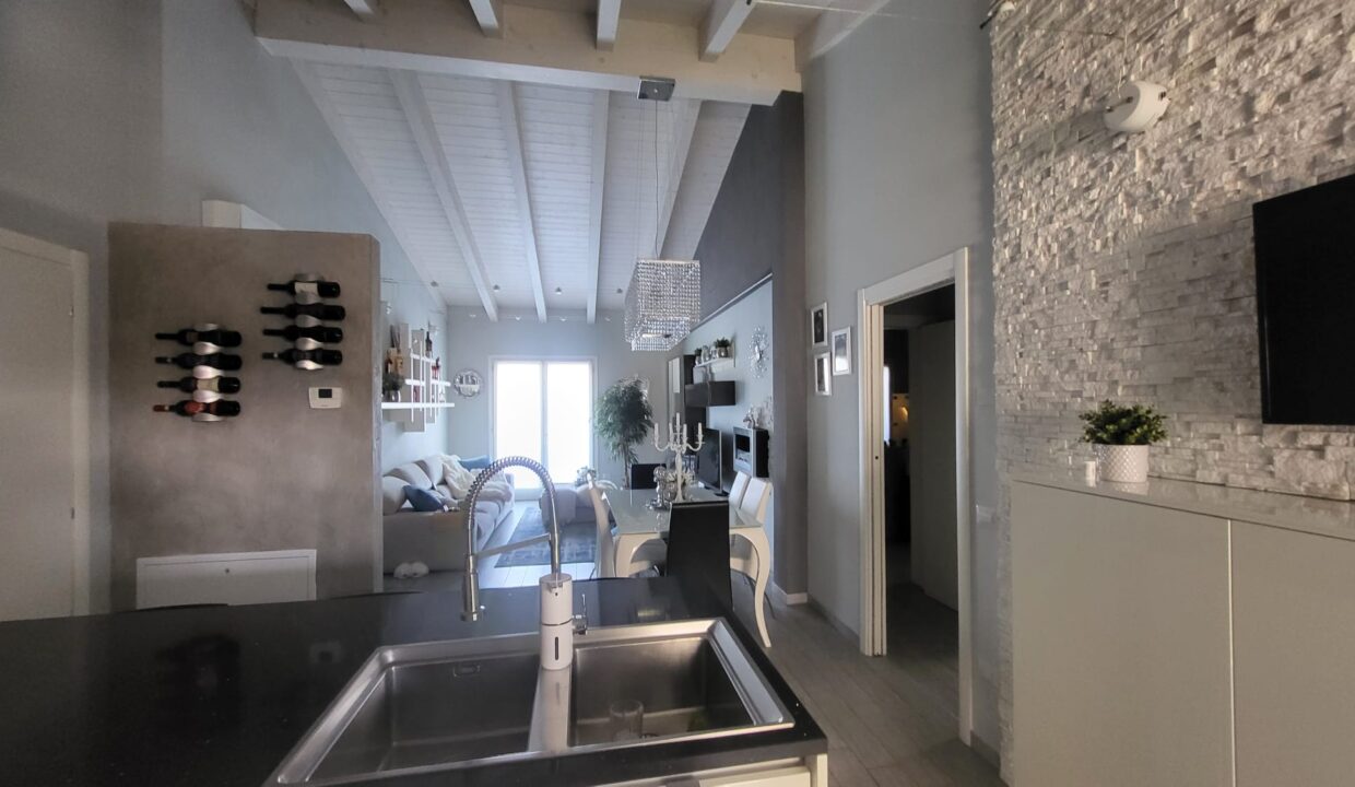 WhatsApp Image 2025-11-12 at 17.20.18 (2)