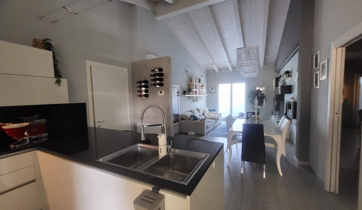 WhatsApp Image 2025-11-12 at 17.20.18 (3)