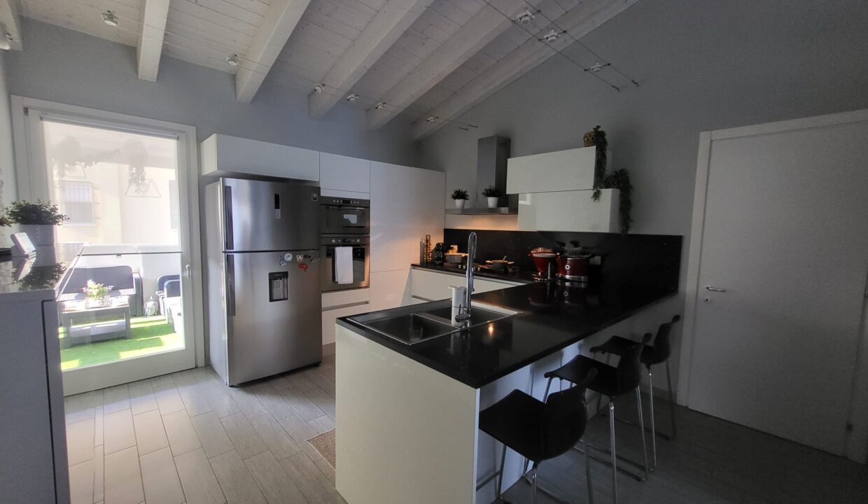 WhatsApp Image 2025-11-12 at 17.20.19