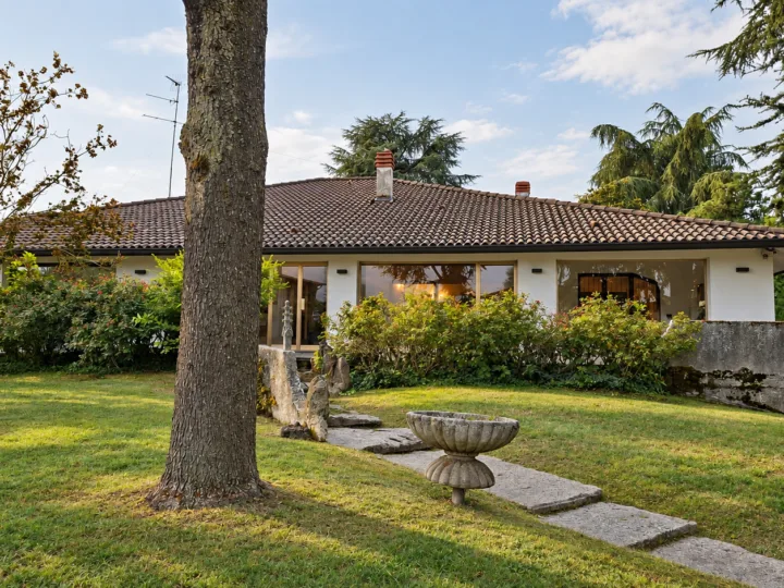 Villa con parco privato a 5 Km da Suzzara — Suzzara (MN)