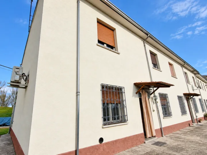 Porzione di casa a Portiolo — San Benedetto Po (MN)