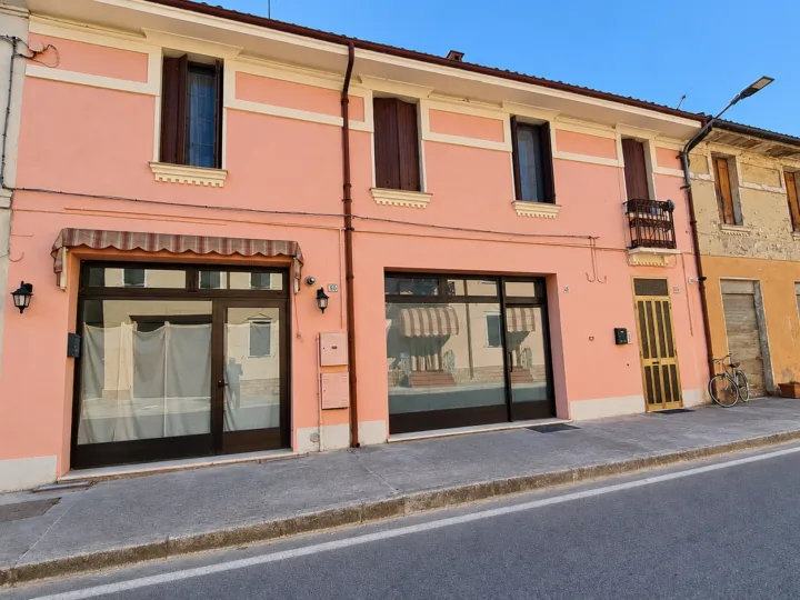 Casa smi indipendente a 5 Km da Suzzara — Suzzara (MN)